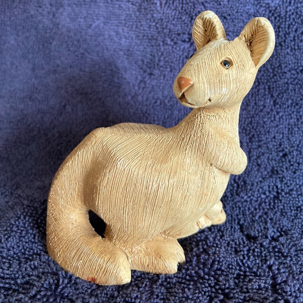 🩷 Artesania Rinconada Pottery Kangaroo with Baby #165 Figurine Retired